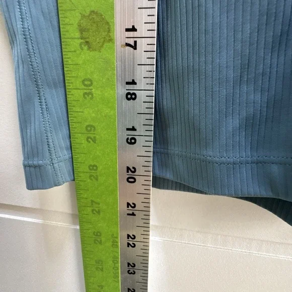 Nike Zenvy Rib Women's L Dri-FIT Short-Sleeve Top HF2772-006 NWT 70$ - Picture 7 of 8